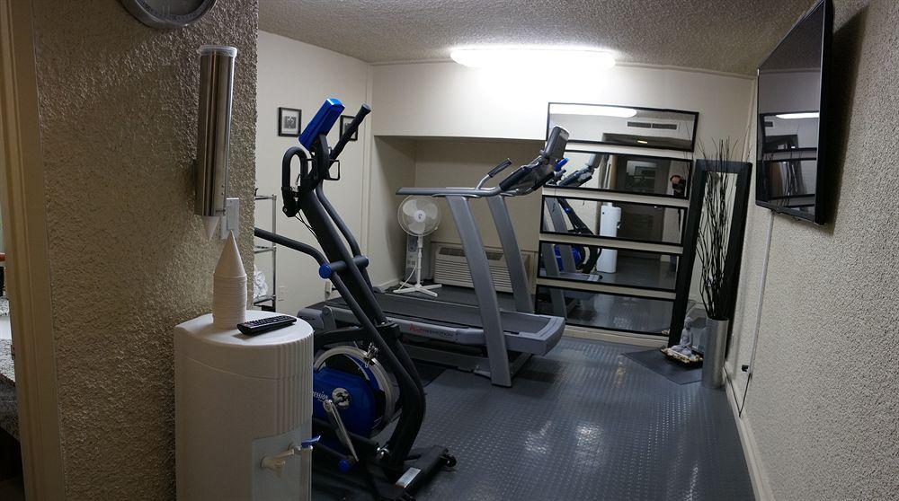 Ramada By Wyndham Edmonton Yellowhead Nw Экстерьер фото
